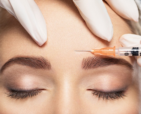 Dentist in Coppell administering BOTOX